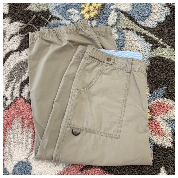 #208 Van Heusen Khaki Tan Cargo Style Capris Wide Drawstring Cuff Pants Size 14 - Picture 2 of 3